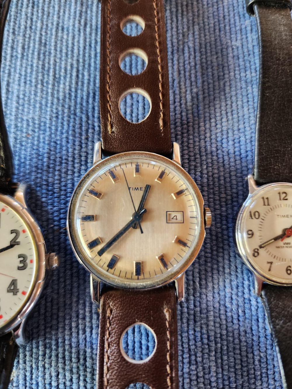 3 Vintage Timex Watches - Picture 4 of 9